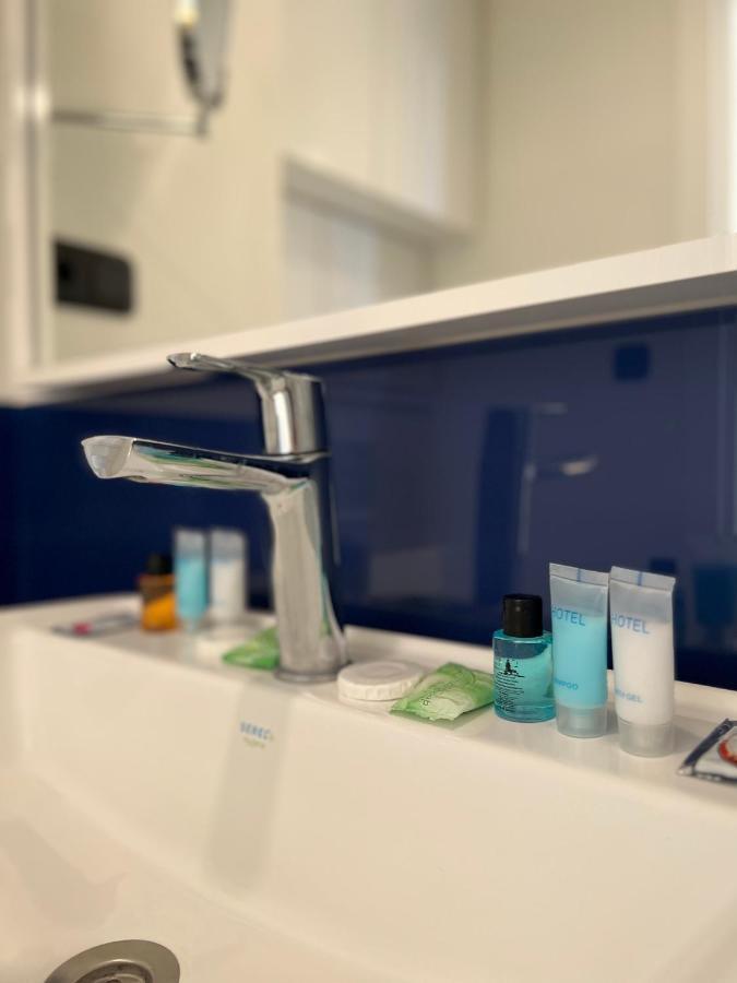 Orbi City Aparthotel Black Sea Viewバトゥーミ エクステリア 写真