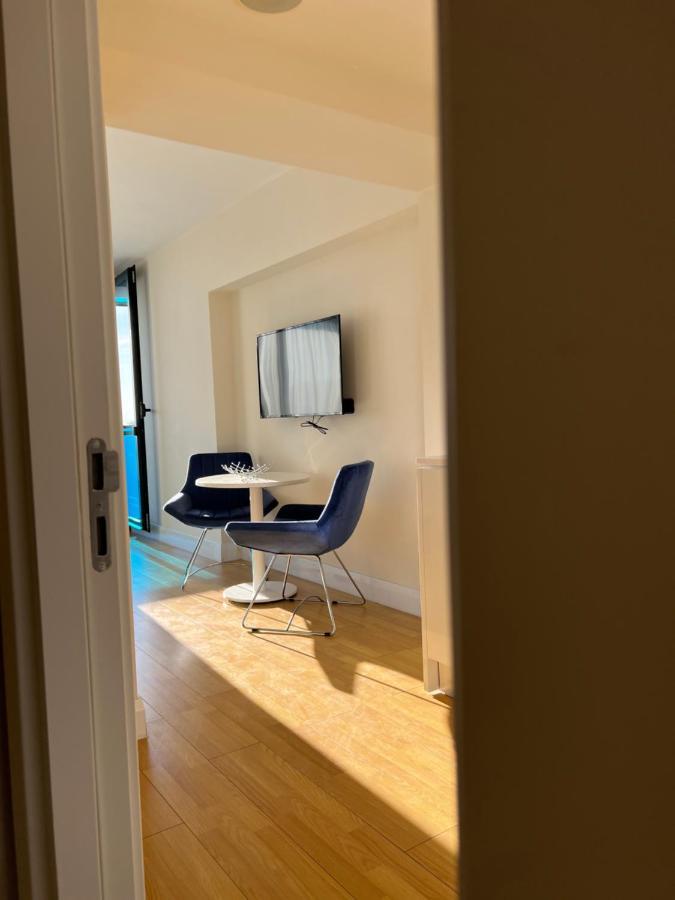 Orbi City Aparthotel Black Sea Viewバトゥーミ エクステリア 写真