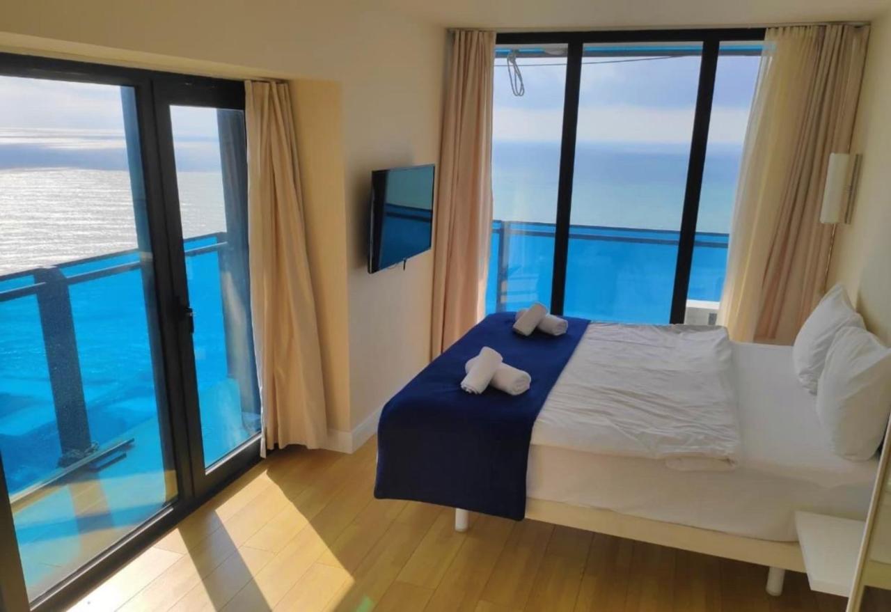 Orbi City Aparthotel Black Sea Viewバトゥーミ エクステリア 写真