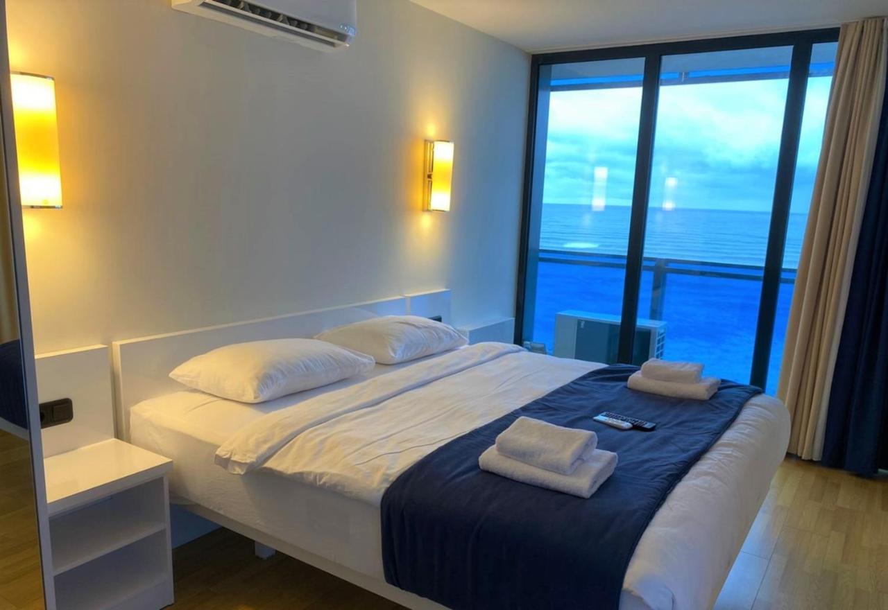 Orbi City Aparthotel Black Sea Viewバトゥーミ エクステリア 写真